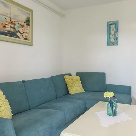Marina Apartman
